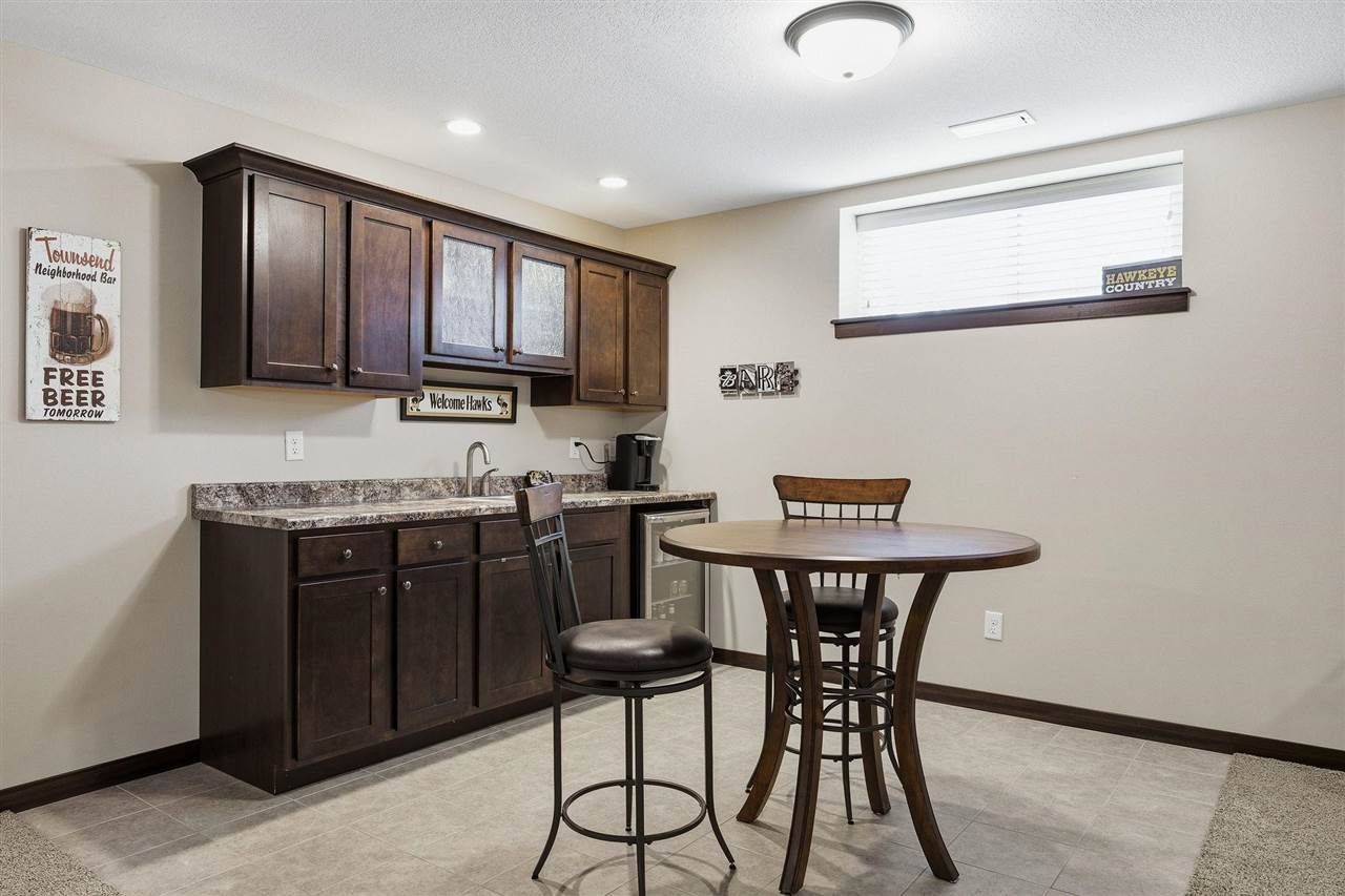 435 Oak Park Circle Marion IA 52302