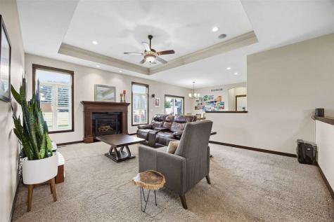 435 Oak Park Circle Marion IA 52302
