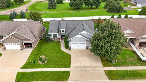 435 Oak Park Circle Marion IA 52302