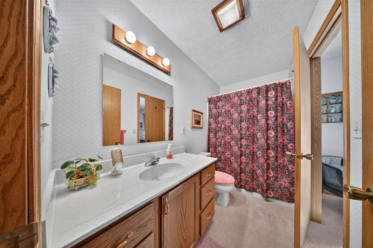2103 Ivory Avenue Atalissa IA 52720