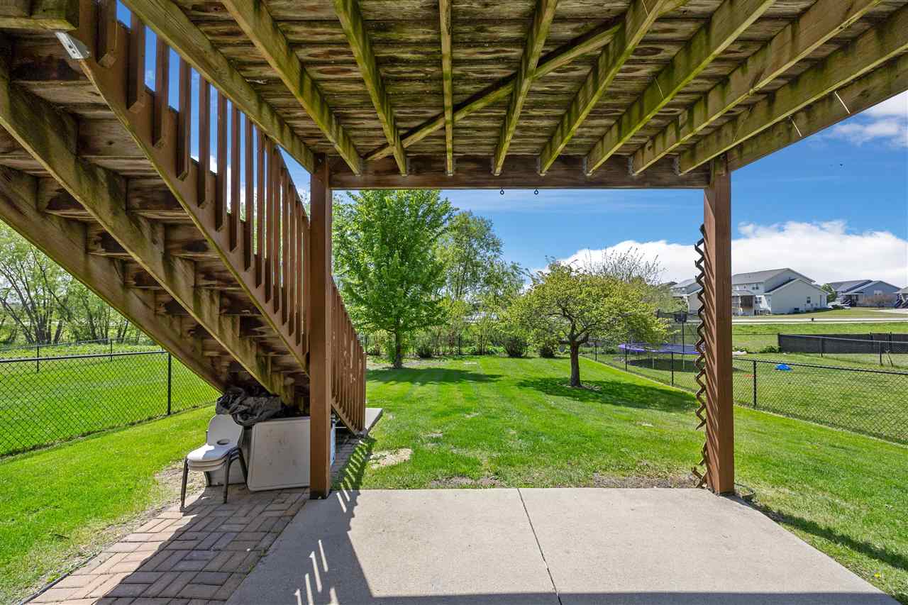 40 Cattail Lane North Liberty IA 52317
