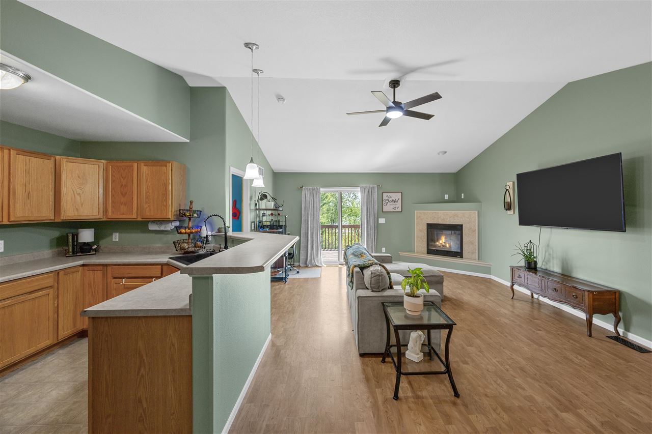 40 Cattail Lane North Liberty IA 52317