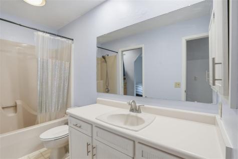 1932 Holiday Road Coralville IA 52241