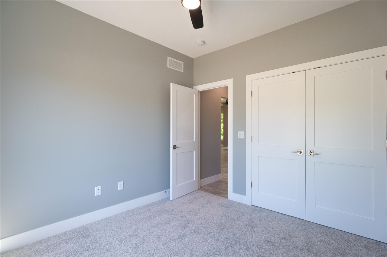 3055 Ridgeview Circle Coralville IA 52241