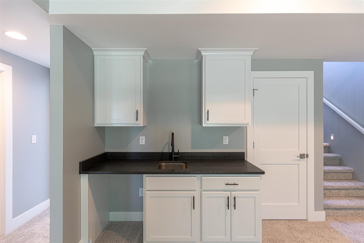 3055 Ridgeview Circle Coralville IA 52241