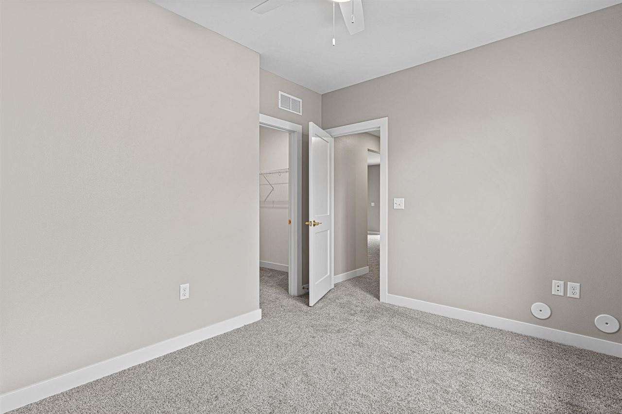 3055 Ridgeview Circle Coralville IA 52241