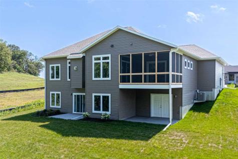 3055 Ridgeview Circle Coralville IA 52241
