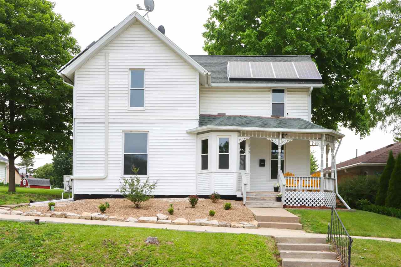 839 S Marion Avenue Washington IA 52353