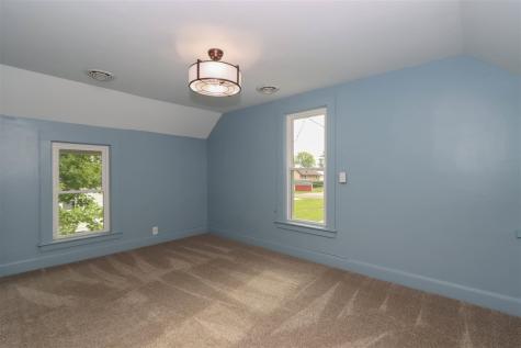 839 S Marion Avenue Washington IA 52353