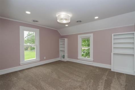 839 S Marion Avenue Washington IA 52353