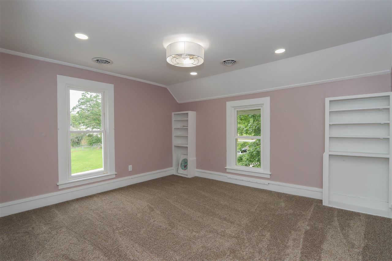 839 S Marion Avenue Washington IA 52353