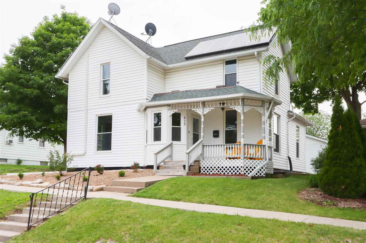 839 S Marion Avenue Washington IA 52353