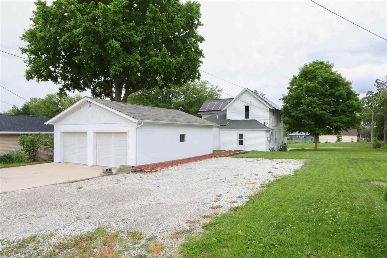 839 S Marion Avenue Washington IA 52353