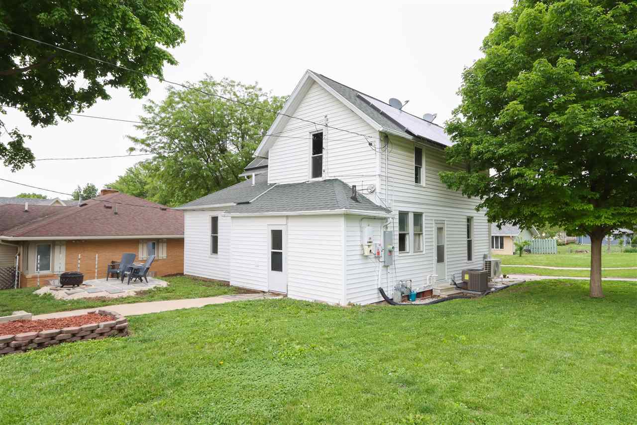 839 S Marion Avenue Washington IA 52353