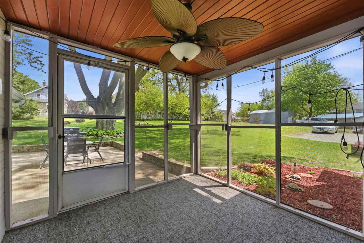 608 S Ave B Washington IA 52353