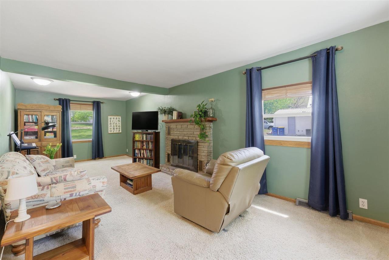 608 S Ave B Washington IA 52353