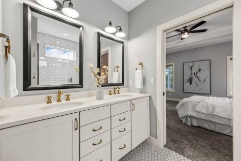 3004 Forrest Meadow Lane Hiawatha IA 52233