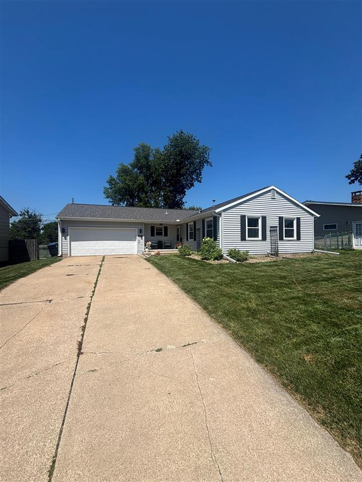 1320 Country Club Drive Marion IA 52302