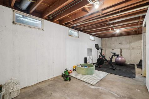 1320 Country Club Drive Marion IA 52302