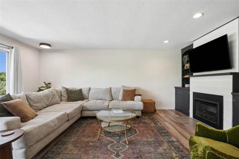 1320 Country Club Drive Marion IA 52302