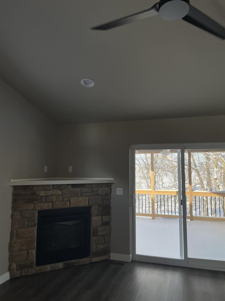 1933 Coquina Avenue Tiffin IA 52340