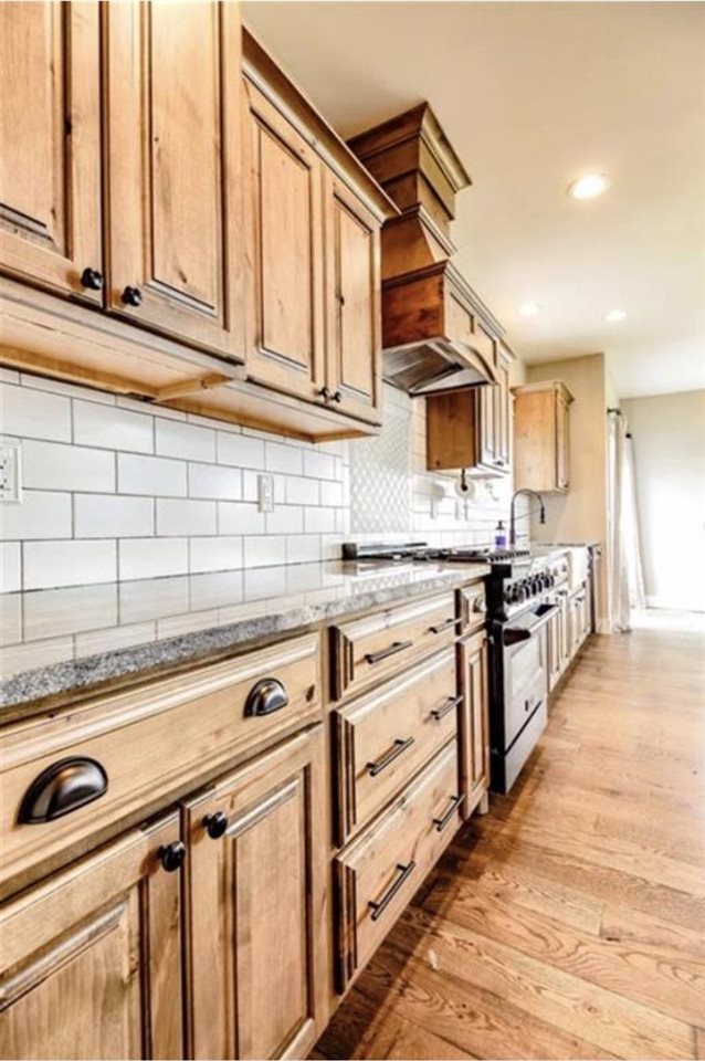 9174 207th Avenue Anamosa IA 52205