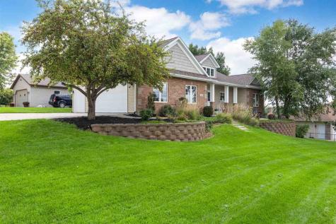 2861 Diamond Mil Lane Coralville IA 52241