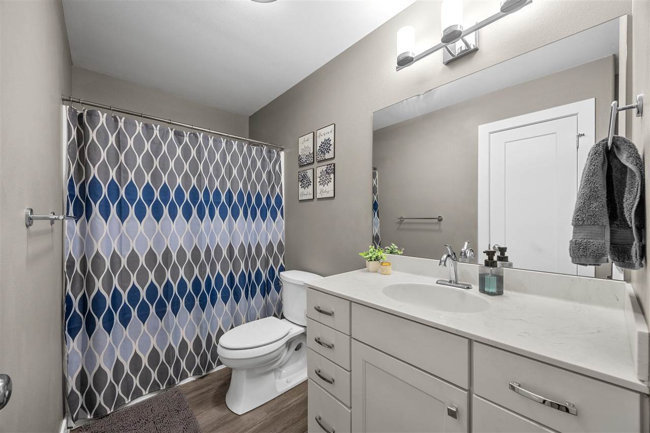 808 Marie Street Solon IA 52333