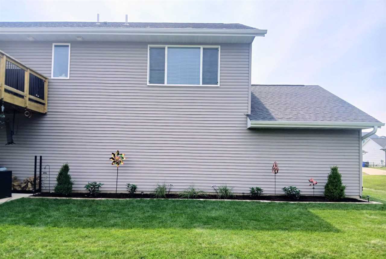 808 Marie Street Solon IA 52333