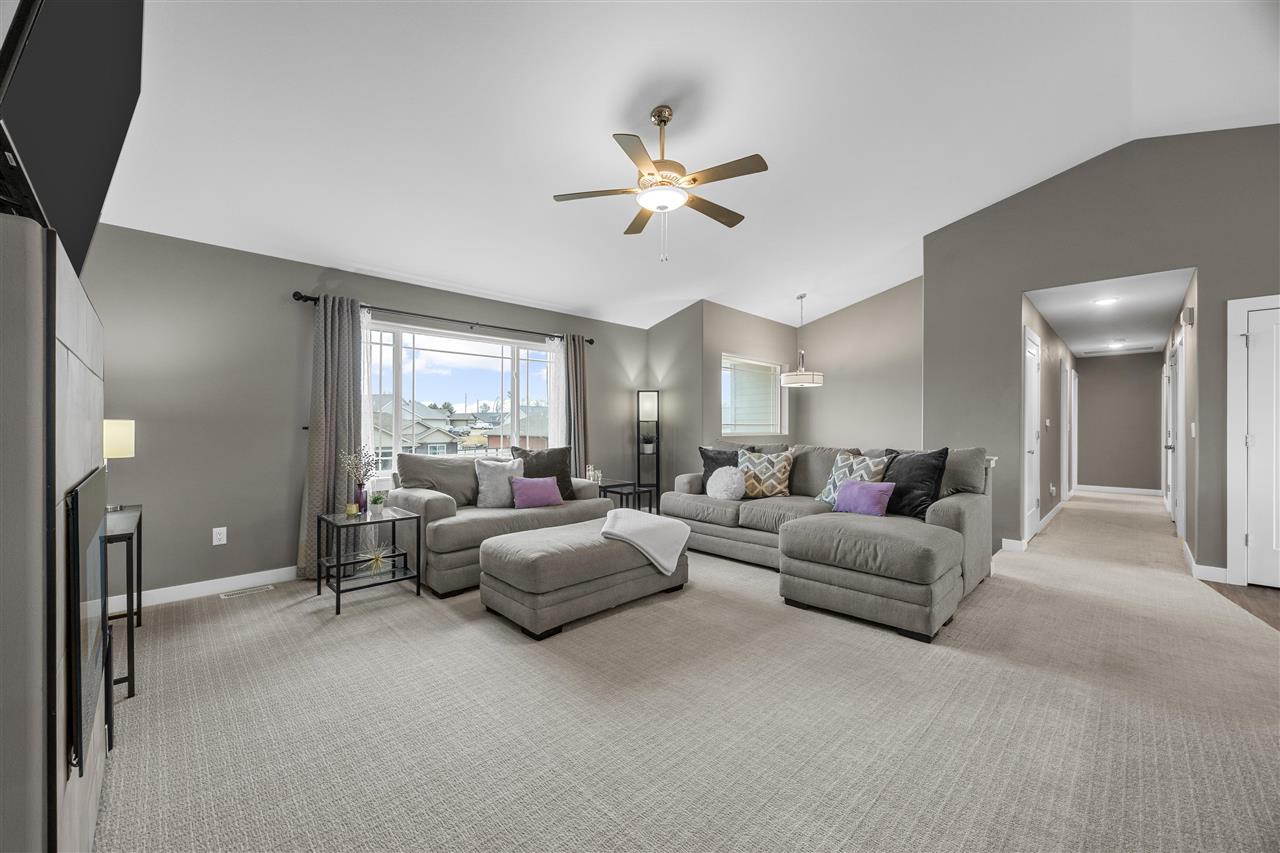 808 Marie Street Solon IA 52333