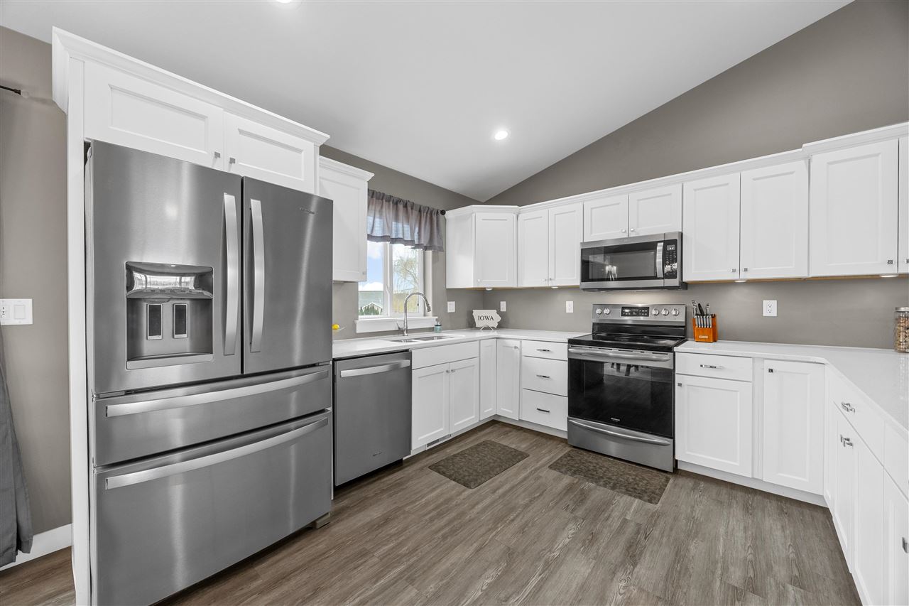 808 Marie Street Solon IA 52333