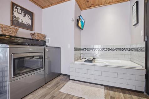 408 E 2nd Street Washington IA 52353