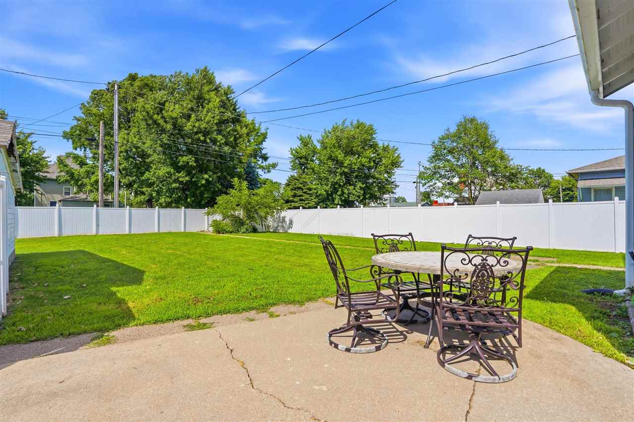 408 E 2nd Street Washington IA 52353