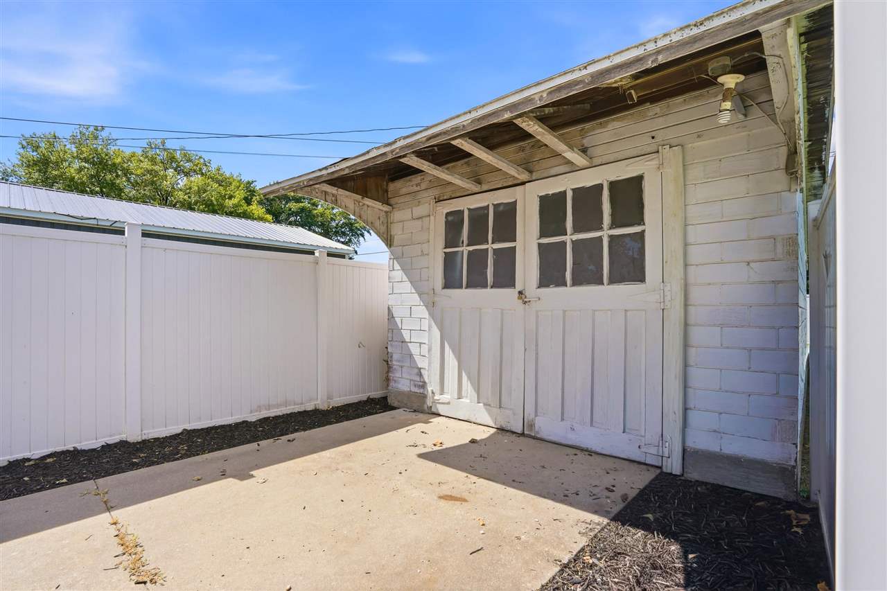 408 E 2nd Street Washington IA 52353