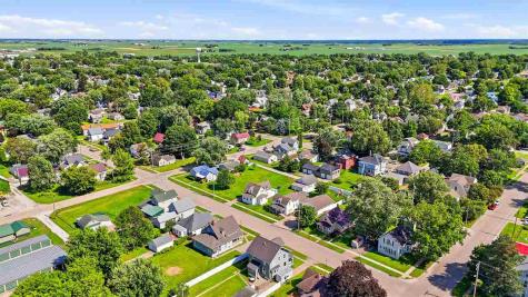 408 E 2nd Street Washington IA 52353