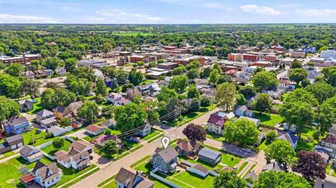 408 E 2nd Street Washington IA 52353