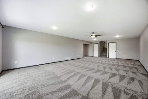 1302 Legend Drive Tiffin IA 52340