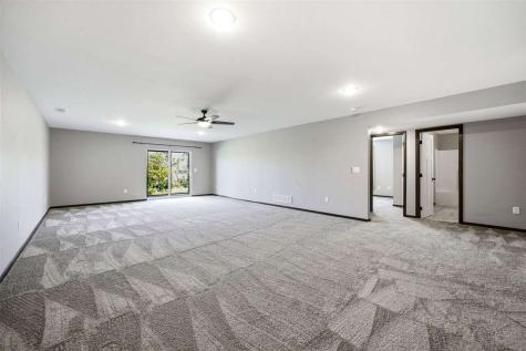 1302 Legend Drive Tiffin IA 52340