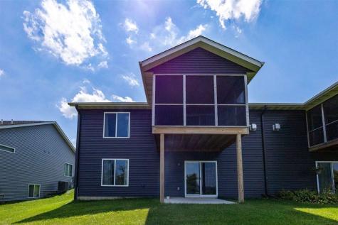 1302 Legend Drive Tiffin IA 52340