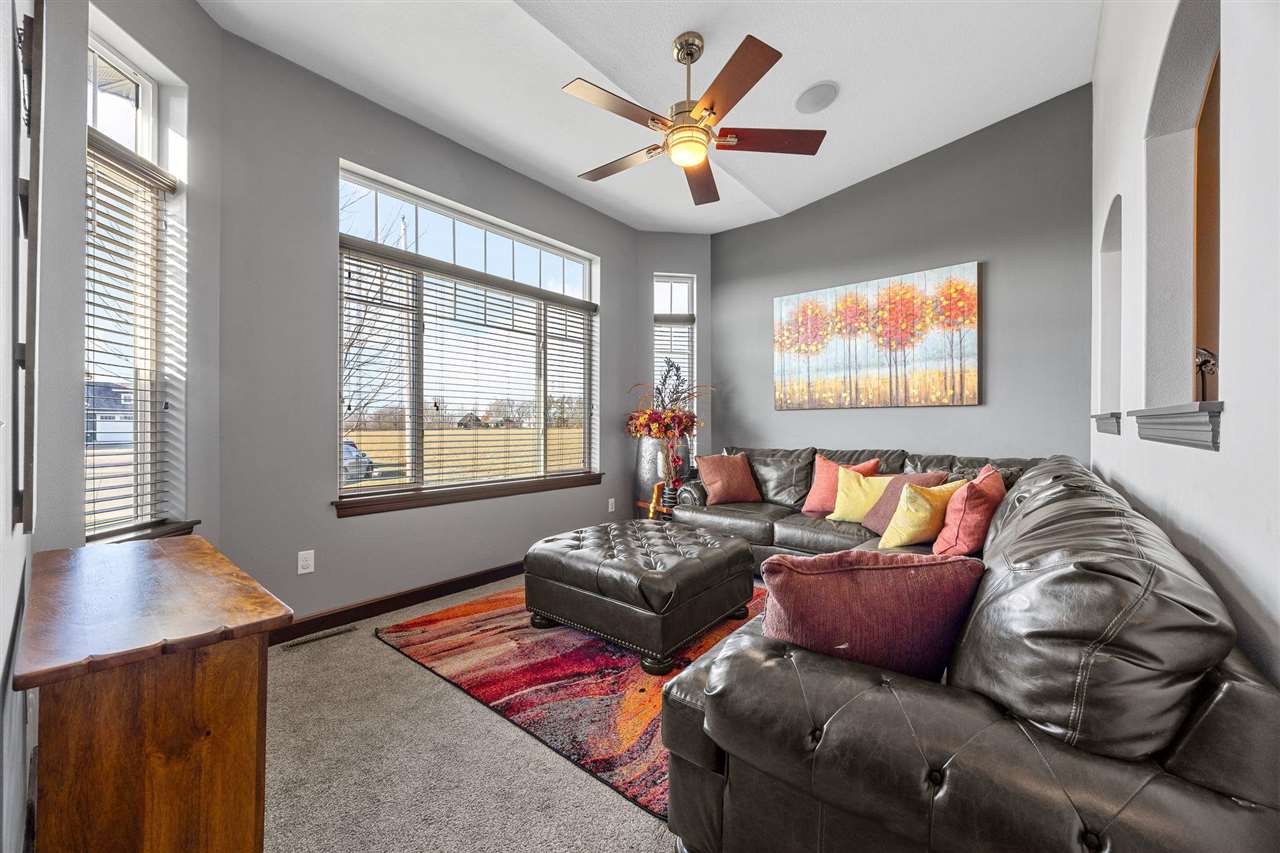 1106 Wildcat Lane Iowa City IA 52246