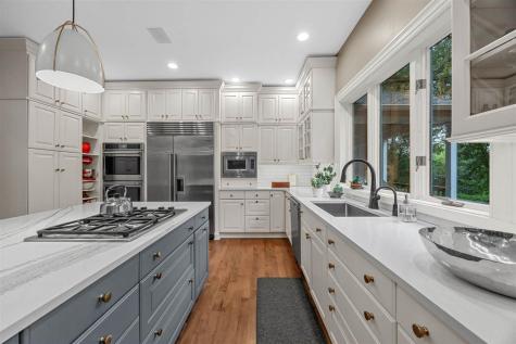 3004 Forest Gate Circle NE Iowa City IA 52240
