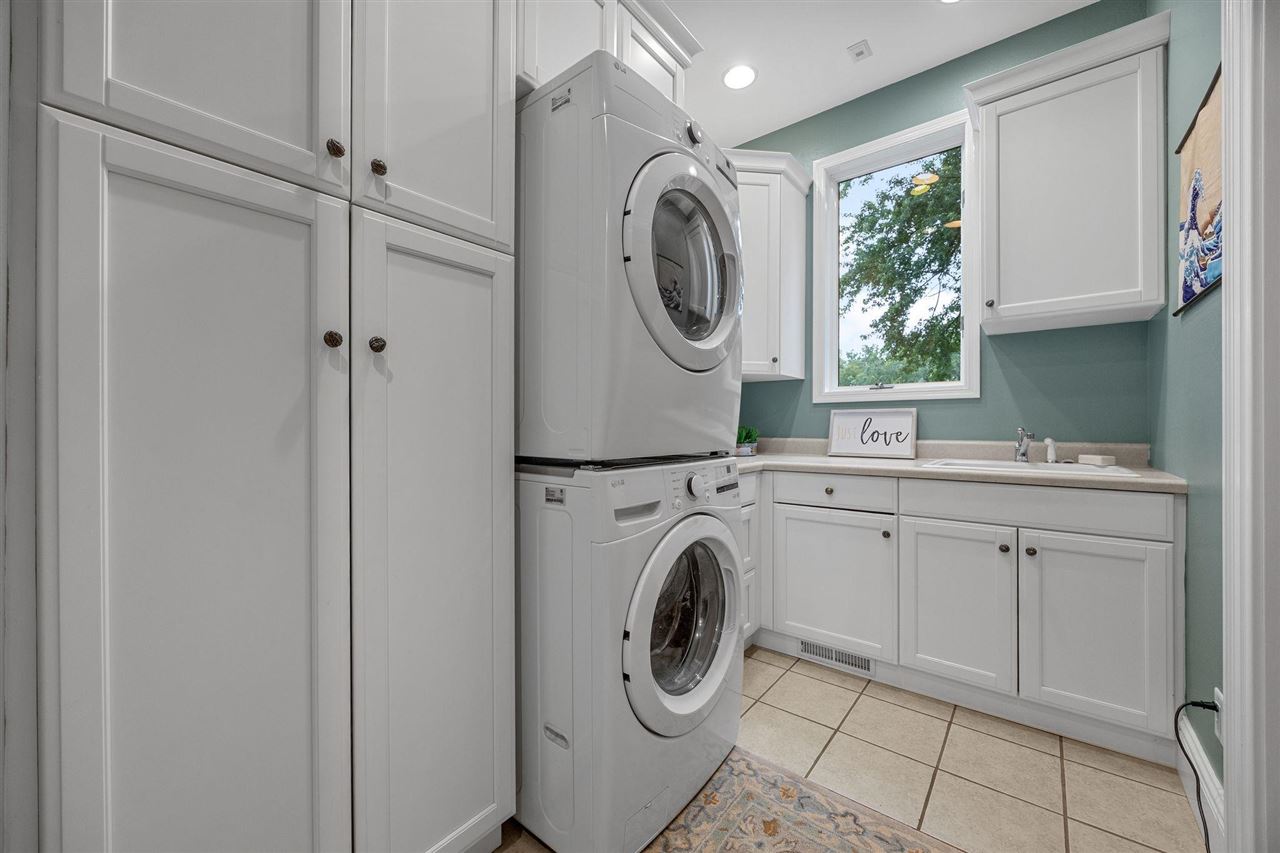 3004 Forest Gate Circle NE Iowa City IA 52240