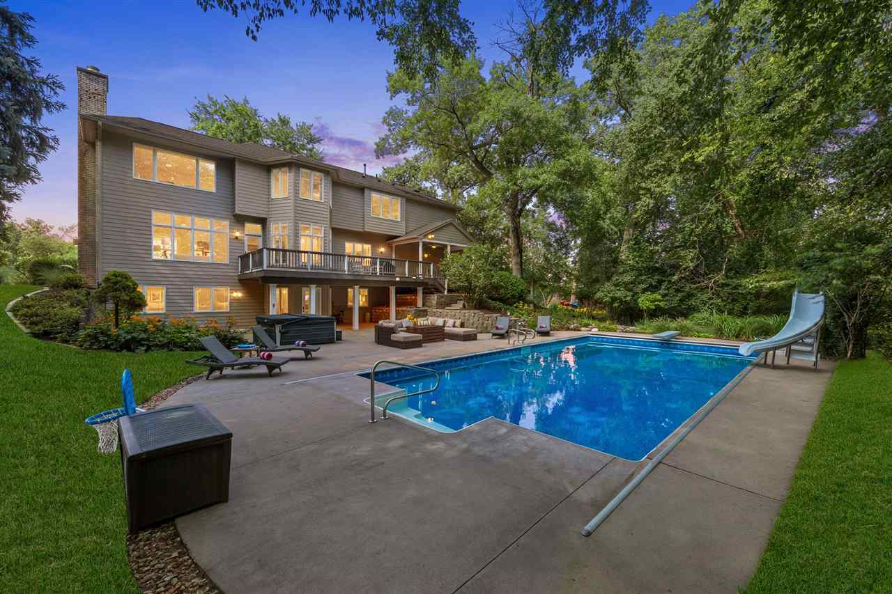 3004 Forest Gate Circle NE Iowa City IA 52240
