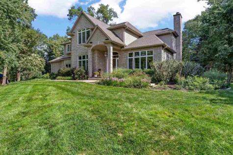 3004 Forest Gate Circle NE Iowa City IA 52240