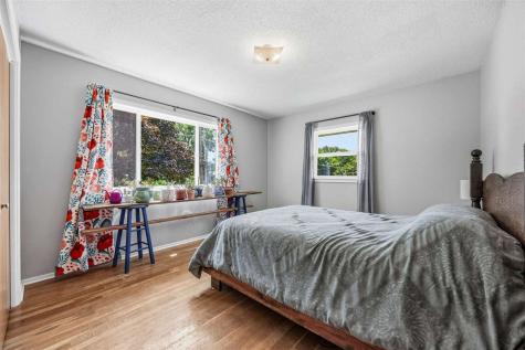 225 8th Street NW Mt Vernon IA 52314
