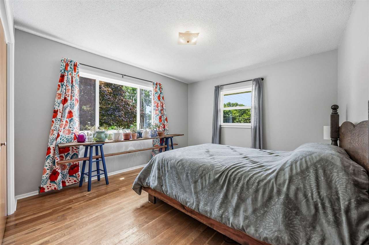 225 8th Street NW Mt Vernon IA 52314
