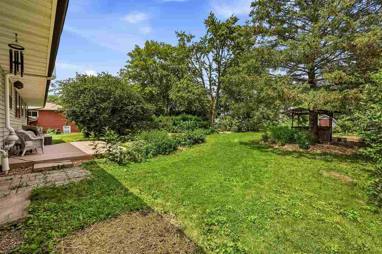 225 8th Street NW Mt Vernon IA 52314