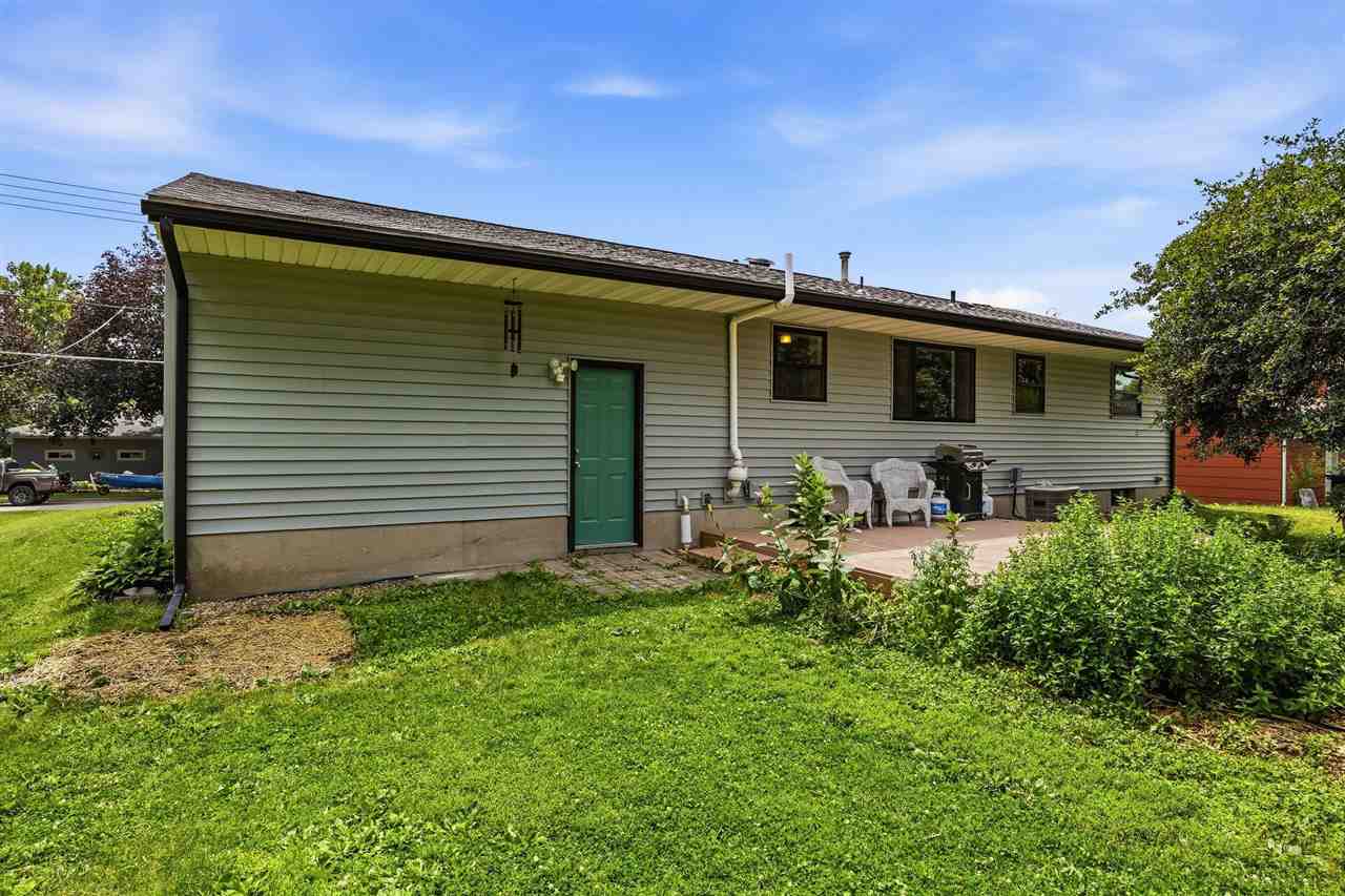 225 8th Street NW Mt Vernon IA 52314