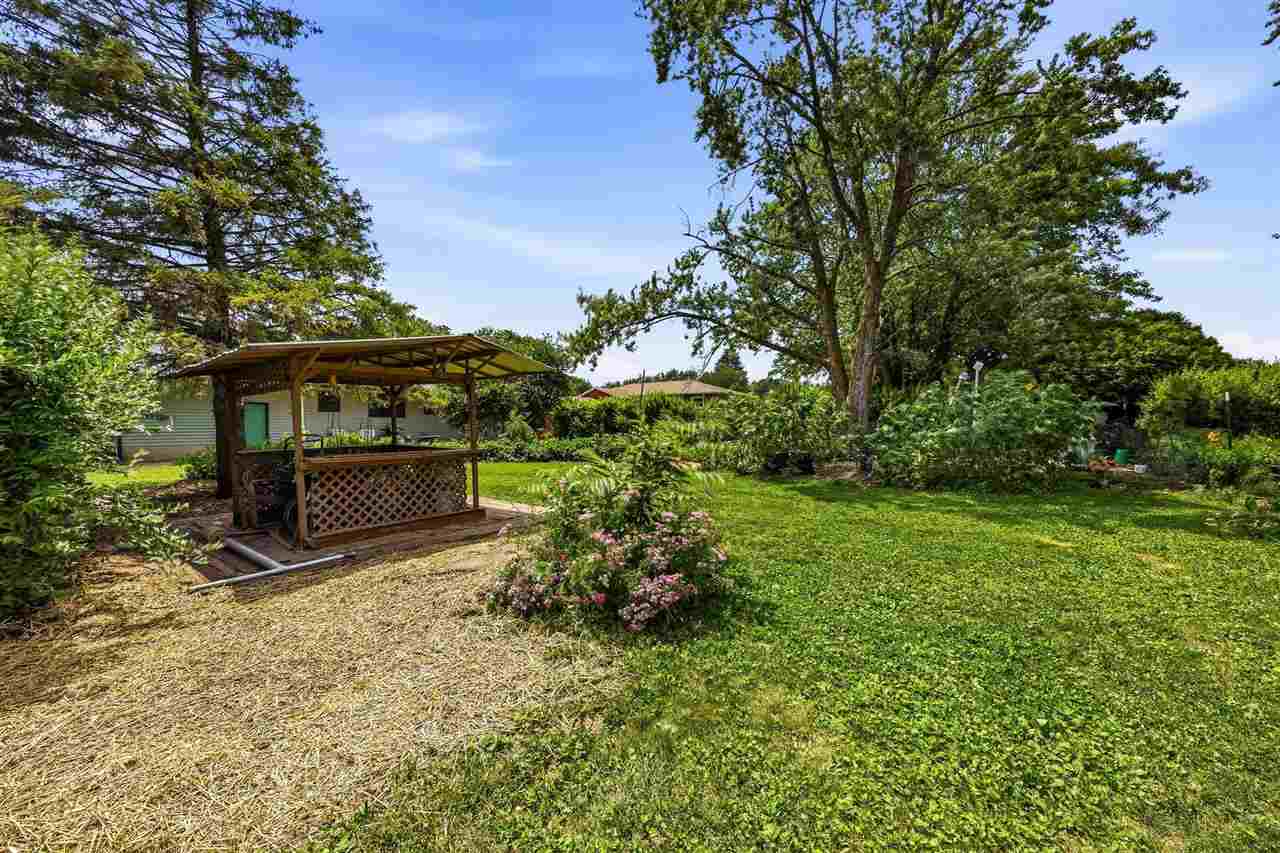 225 8th Street NW Mt Vernon IA 52314