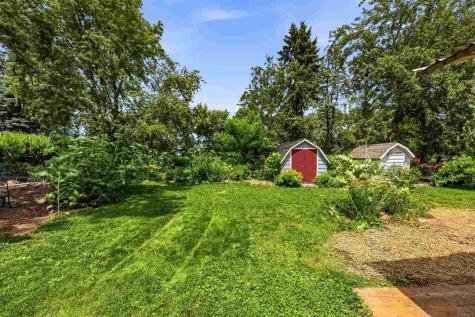 225 8th Street NW Mt Vernon IA 52314
